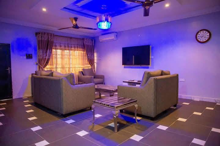 Stainerz Hotels & Apartments